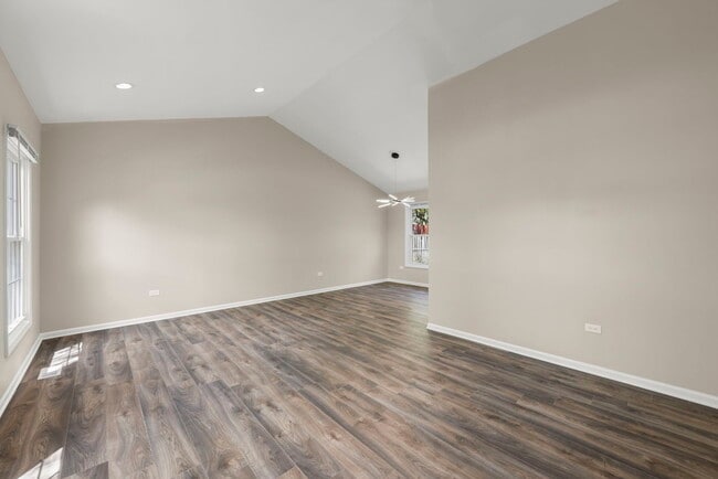 Building Photo - 1057 Bothwell Cir