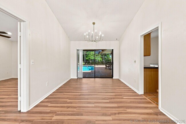 Building Photo - 10798 Cypress Bend Dr