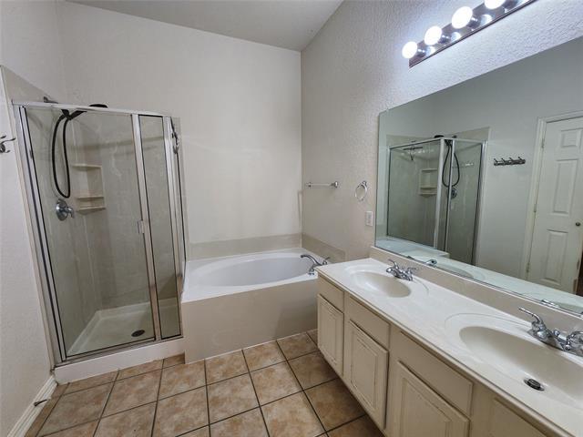 Building Photo - 3216 Chesington Dr