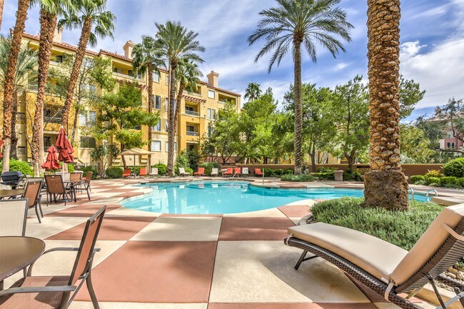 Building Photo - 210 E Flamingo Rd