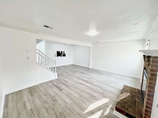 Building Photo - 5424 Scholarship Dr