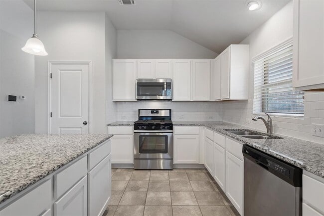 Building Photo - 221 Bridgestone Way