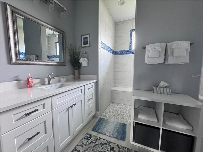 Building Photo - 186 Fairway Rd