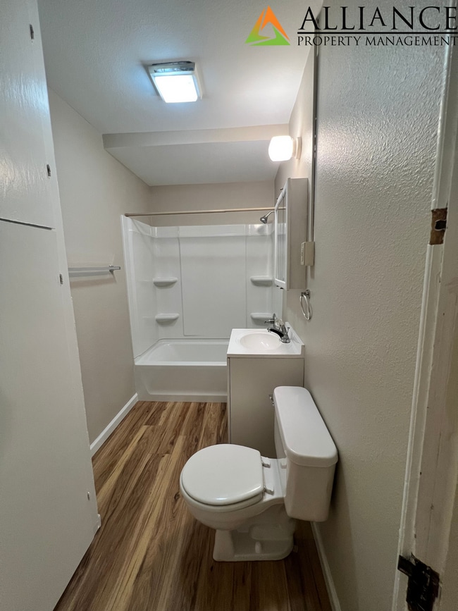 Building Photo - 1022 Humboldt St