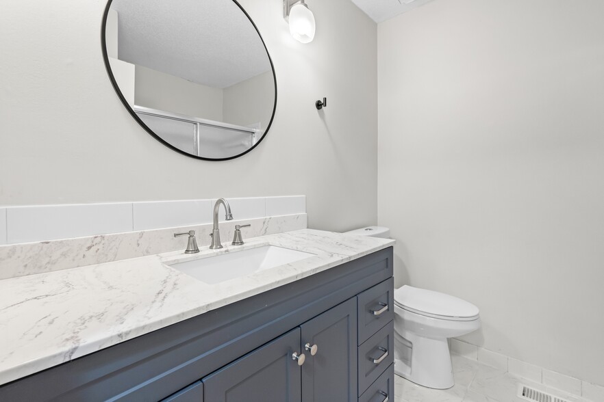 Building Photo - 7163 Sandy Creek Dr