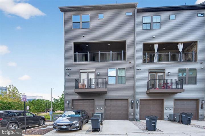 Building Photo - 13216 Woodland Park Rd