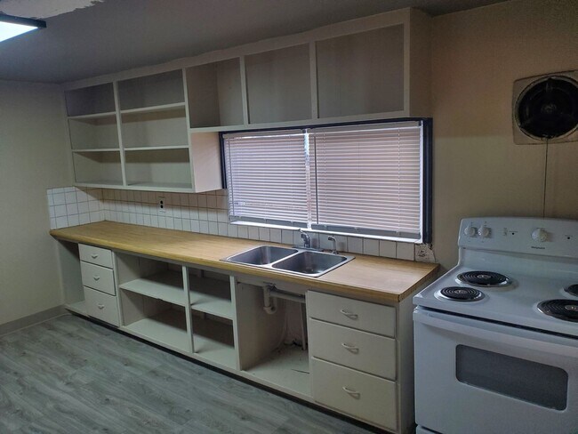 Building Photo - Spacious 2 BR/ 1BA Spokane Valley Home