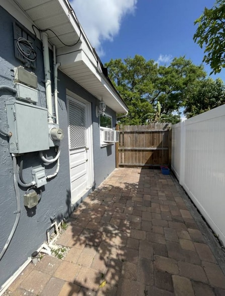 Primary Photo - 8609 Blossom Ave