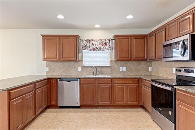 Building Photo - 9105 Sun Haven Way