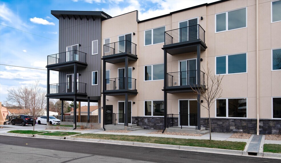 Building Photo - 1588 Routt St