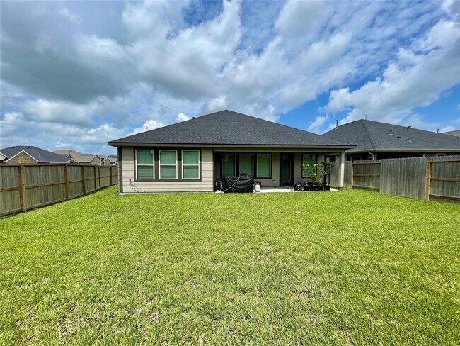 Building Photo - 17202 Coppice Oak Dr