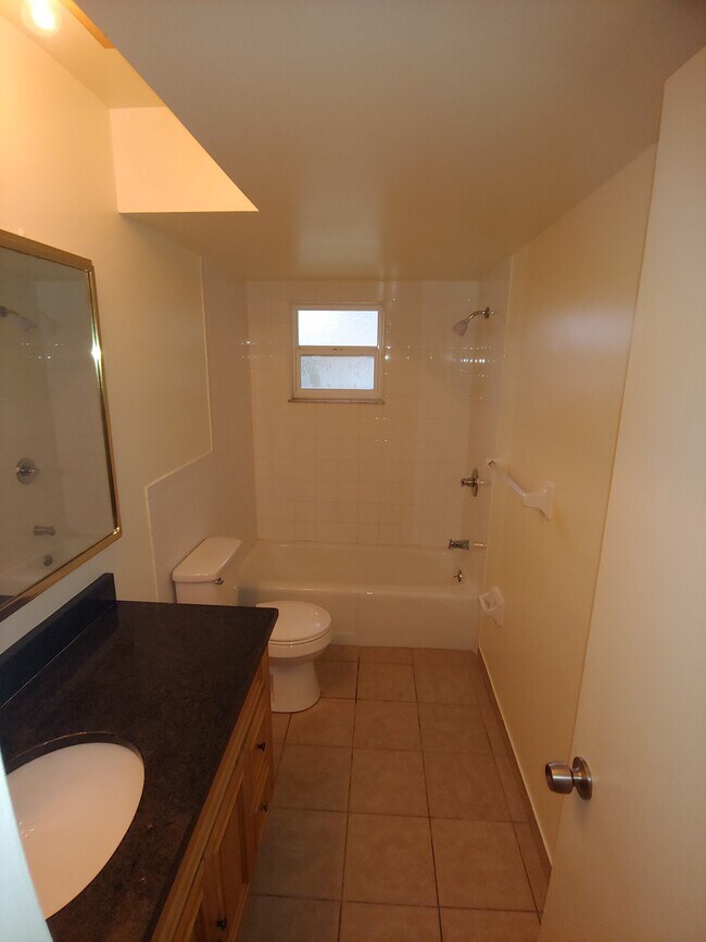 Building Photo - 4027 Audubon Dr