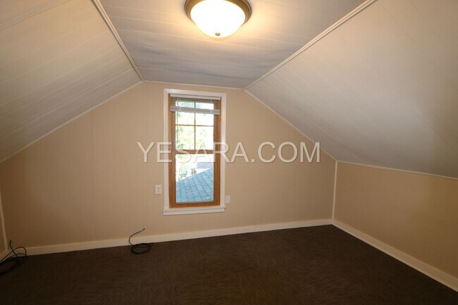 Building Photo - 1418-1418 Smith St