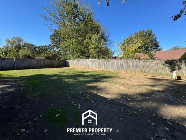 Building Photo - 6042 New Leaf Ln