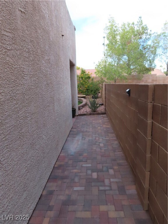 Building Photo - 4318 Via Dana Ave