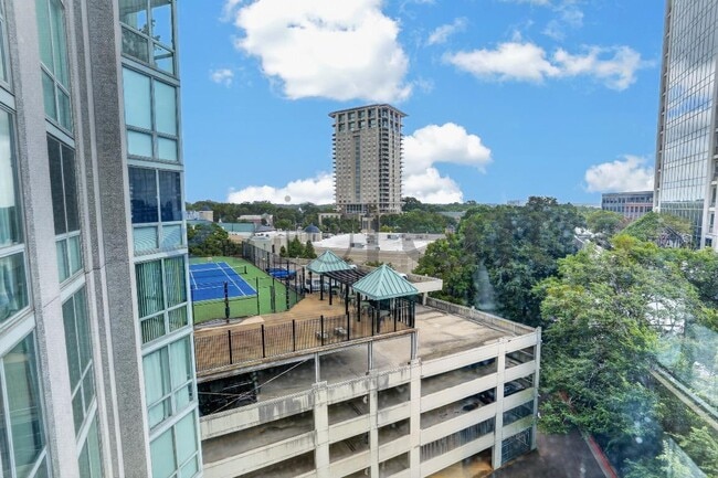 Building Photo - 2870 Pharr Ct NW