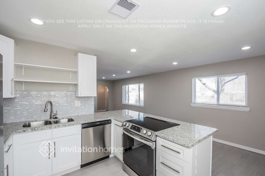 Building Photo - 1620 Carrol Ct