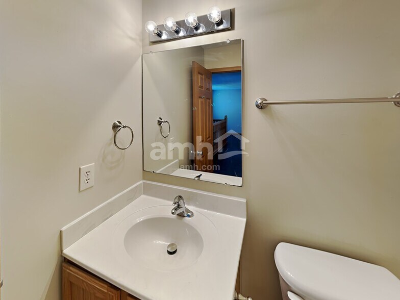 Building Photo - 6875 Tumbleweed Ln