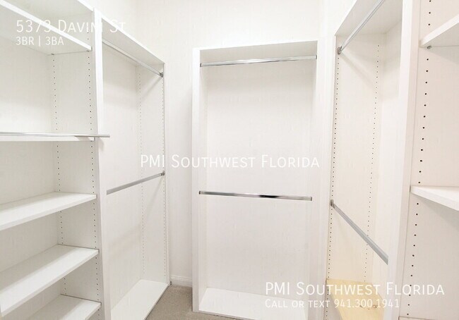 Building Photo - 5373 Davini St