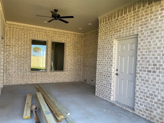 Building Photo - 10440 Dominion Ranch Dr