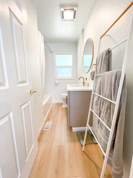 Building Photo - 755 NE 5th St