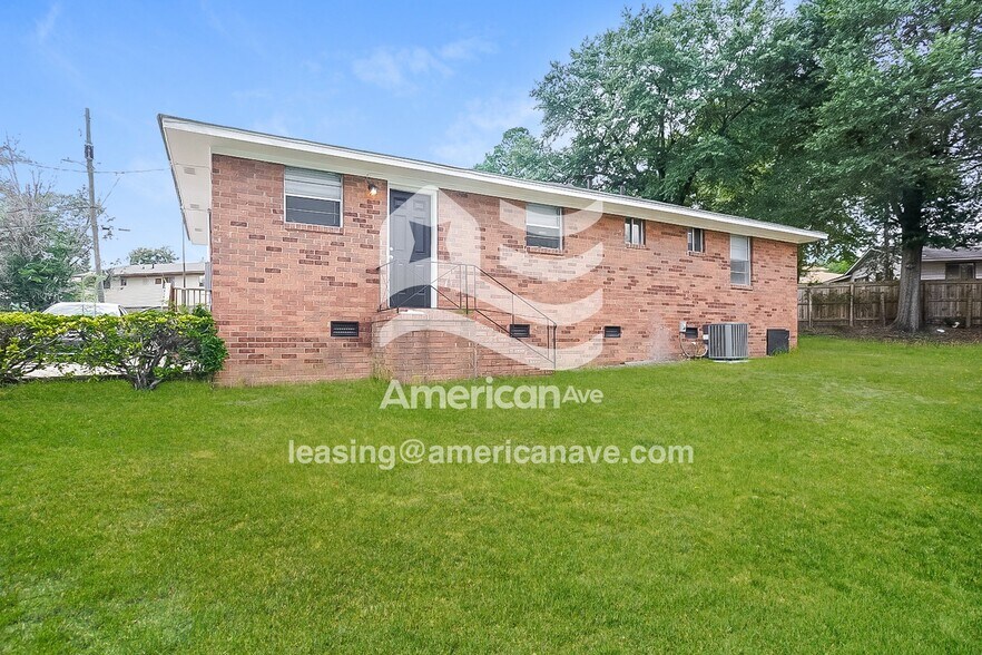 Building Photo - 2106 Vandivere Rd