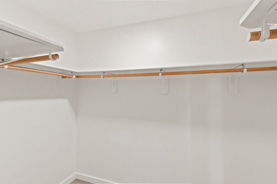 Building Photo - 5704 W Garden Springs Rd