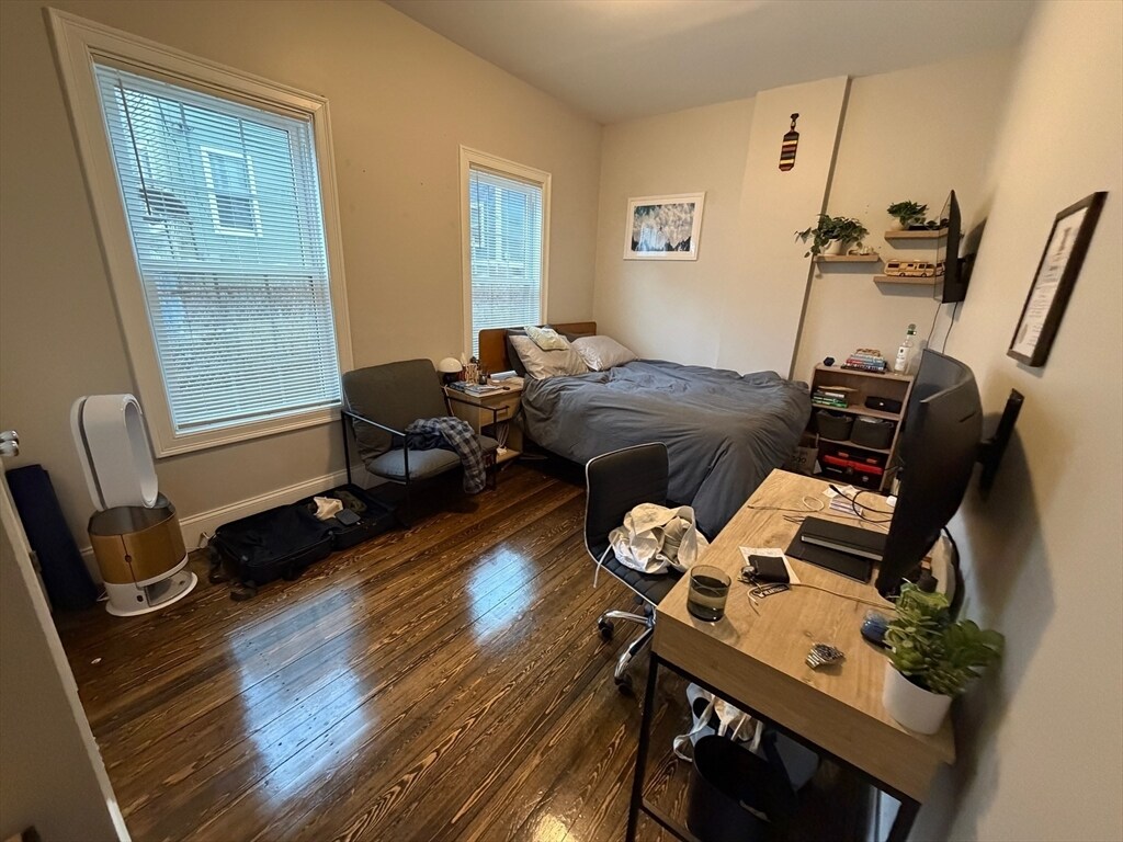 Building Photo - 804 Parker St