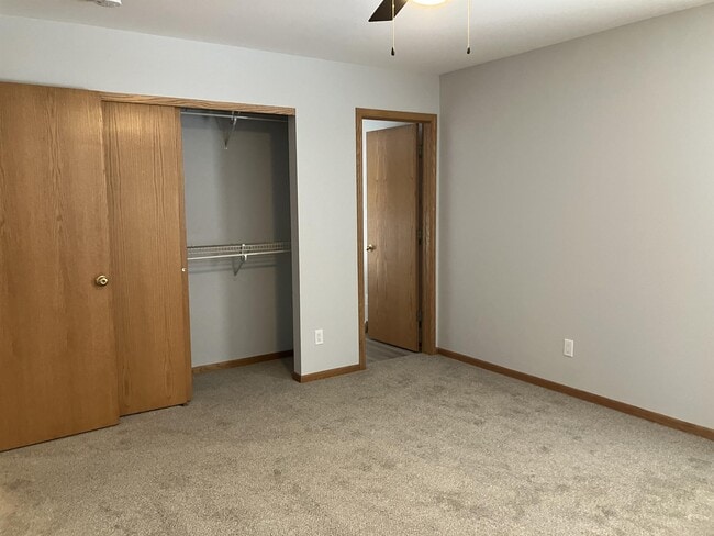 Building Photo - 1442 Oriole Dr