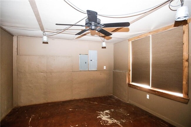 Building Photo - 435 Chandler Ct