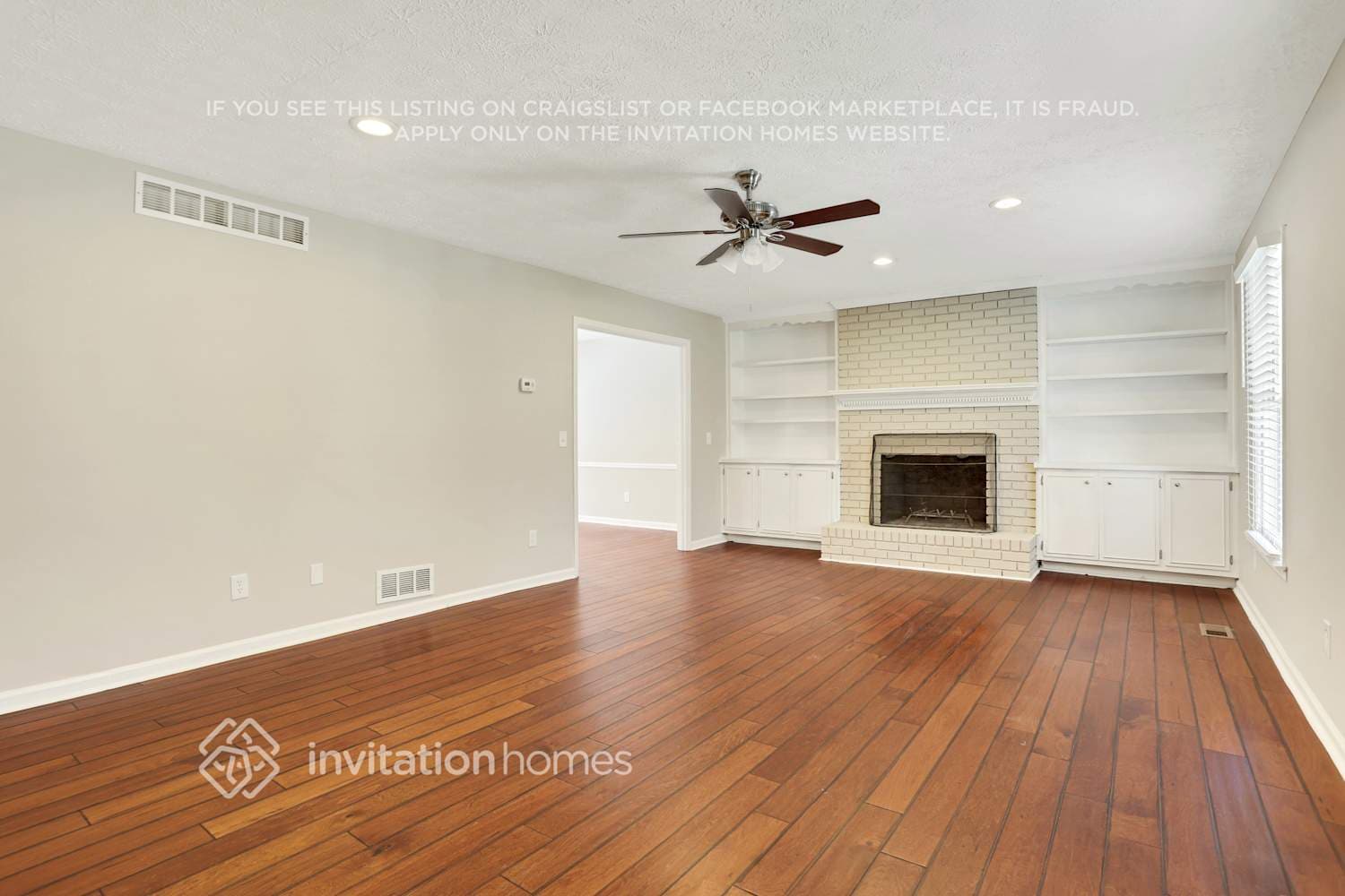 Building Photo - 4885 Cove St