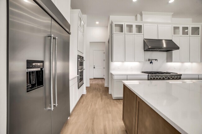 Building Photo - 20161 SE Bridgewater Dr