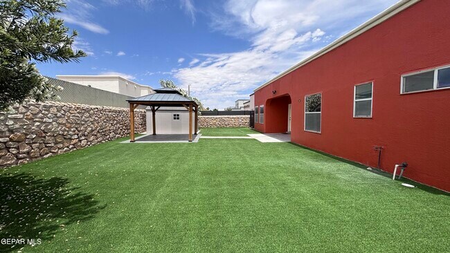Building Photo - 3537 Tierra Vergel Dr