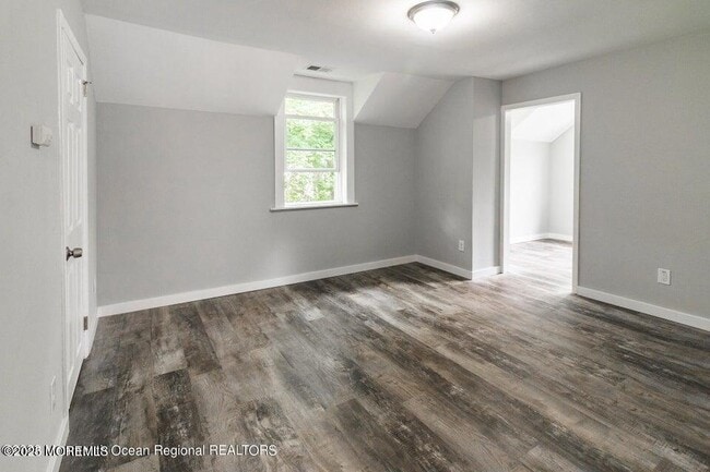 Building Photo - 306 Henley Ave