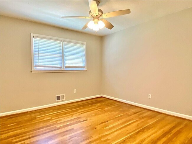 Building Photo - 97 Brookhaven Dr