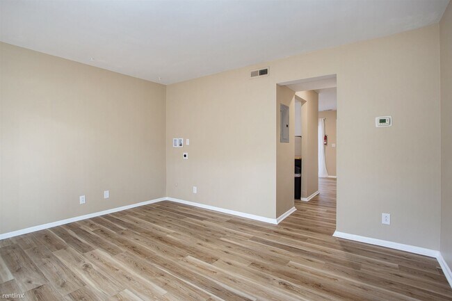 Building Photo - 2 br, 1.5 bath Condo - 3577 Kenbrooke Ct