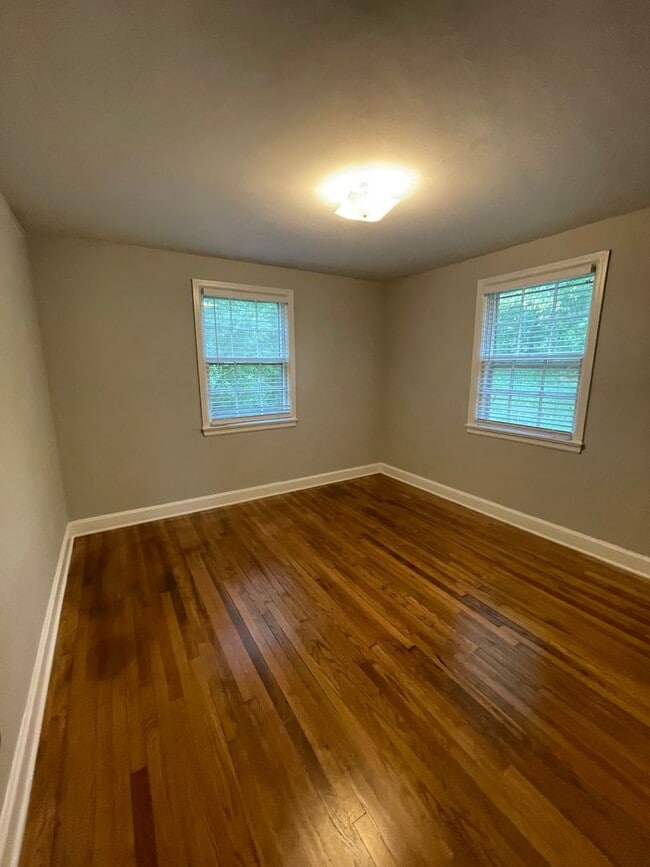 Building Photo - 1413 Revere Rd