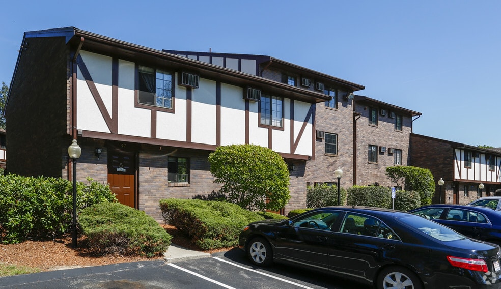 Tudor Glen Village 111 Locust St Woburn MA 01801 Apartment Finder
