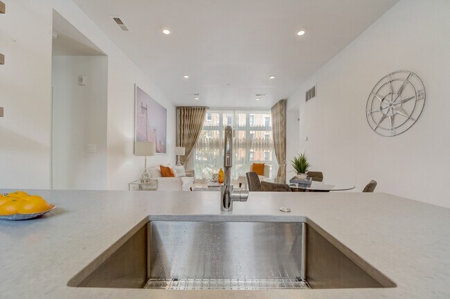 Building Photo - 30 Florida Ave NW