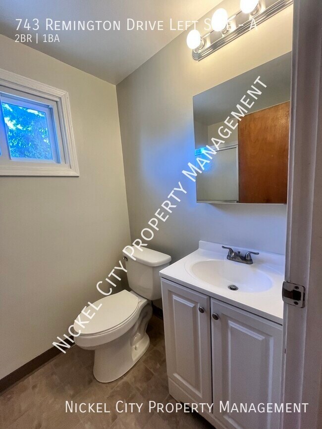 Building Photo - 743 Remington Dr