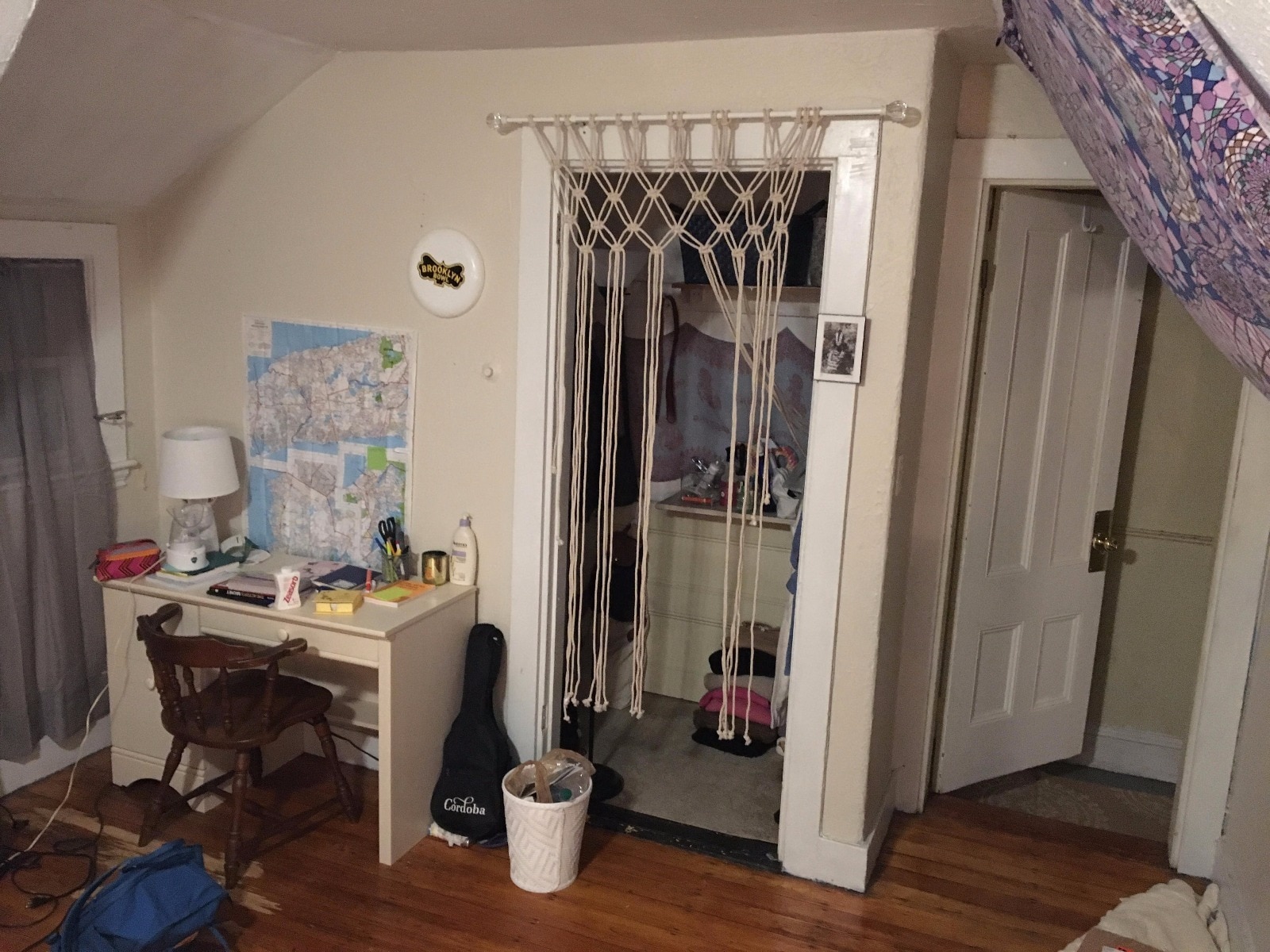 Building Photo - 76 Linden St