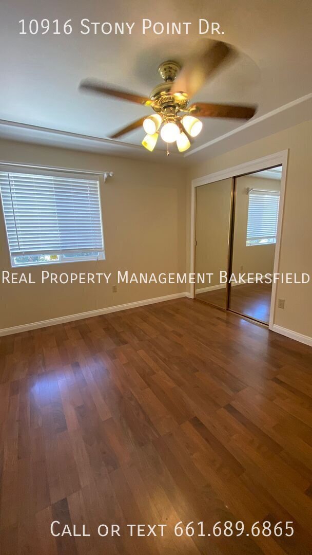 Building Photo - 10916 Stony Point Dr