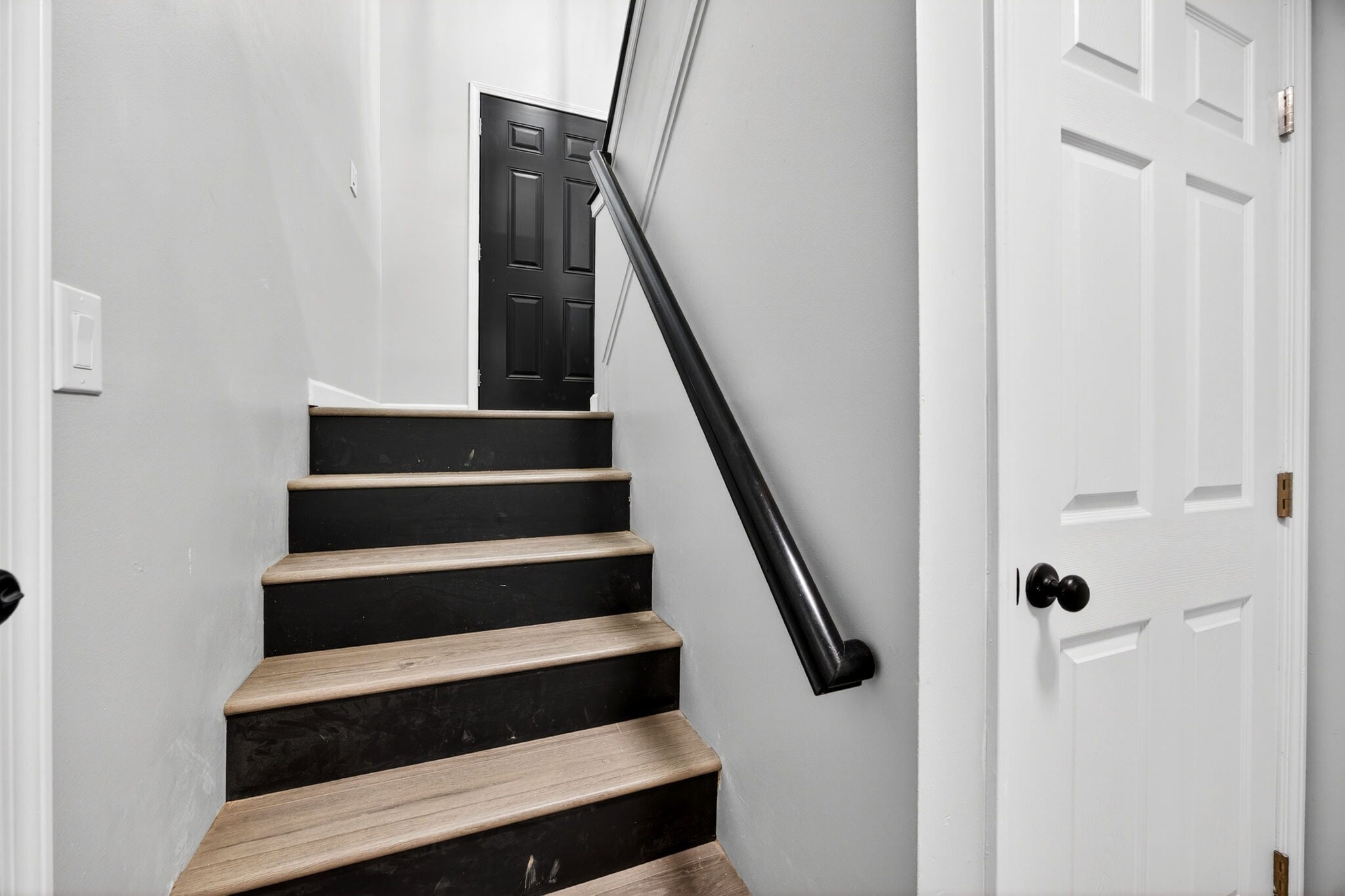 Stairs 2 (Down) - 3200 Schaffner Dr