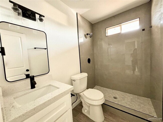 Building Photo - 7 N 28th St