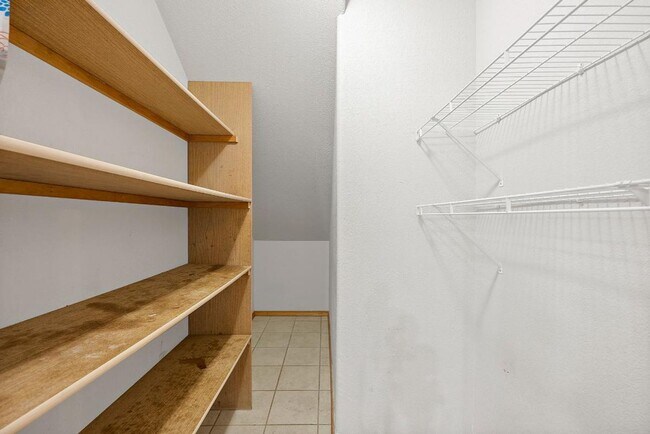 Building Photo - Spacious 4-Bedroom Olympia Home with A/C, ...