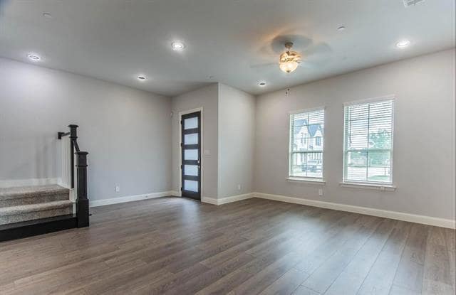 Building Photo - 12927 Couture Dr