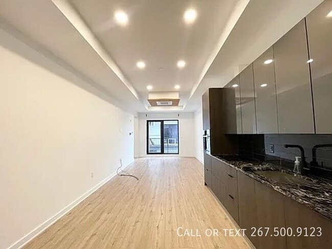 Primary Photo - 1306 N Front St