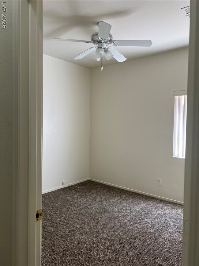 Building Photo - 6273 Highland Gardens Dr