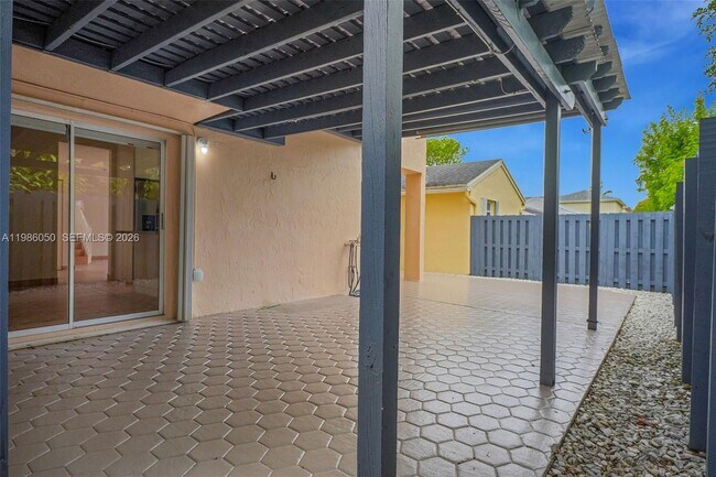 Building Photo - 11811 SW 102nd St