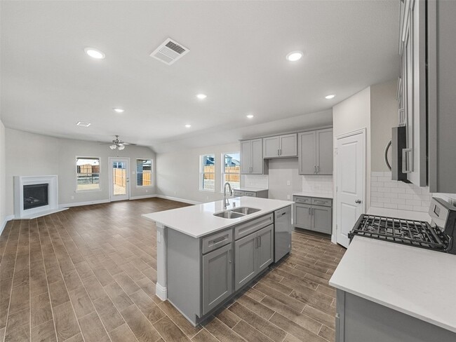 Building Photo - 401 Tartane Dr